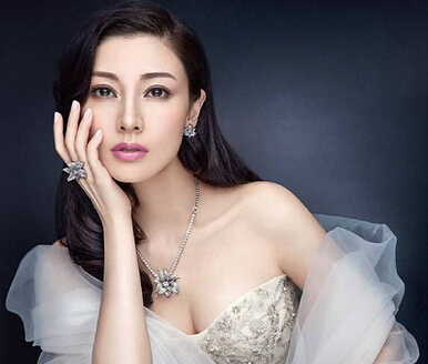 婚礼首饰佩戴三大技巧 - 新华博客 - News Blog