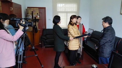 一群老年志愿者向年轻记者讲述网络宣传梦 - 新华博客 - News Blog